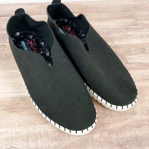 Sketchers | Womens Slip On Sketchers